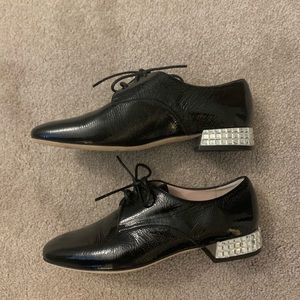 Kate Spade NWOB rare black patent oxfords 6